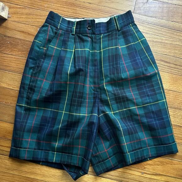 Folkner Green Plaid Pleated Cuffed Shorts – Classic Style - Picture 1 of 7